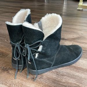 Black Sherpa kookaburra by Ugg boots womens size 12